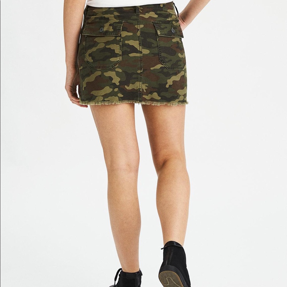 American Eagle high waisted camo mini skirt